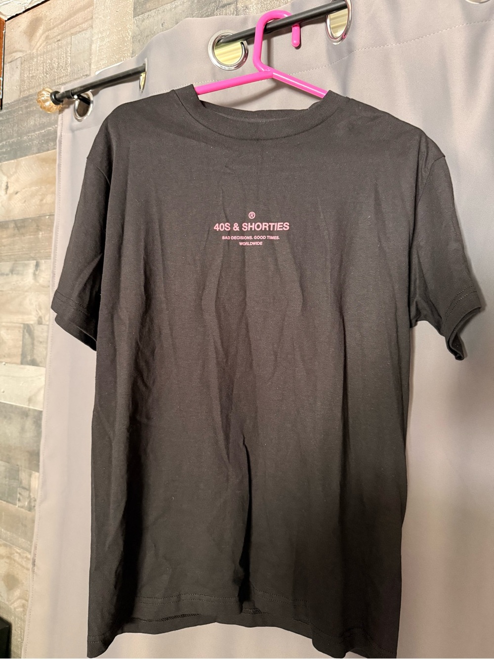 Zumiez 40s & Shorties Black Tee with Pink Center Logo